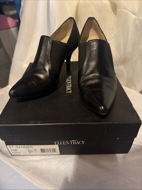 Ellen Tracy Black Pointed Leather Bootie Heels